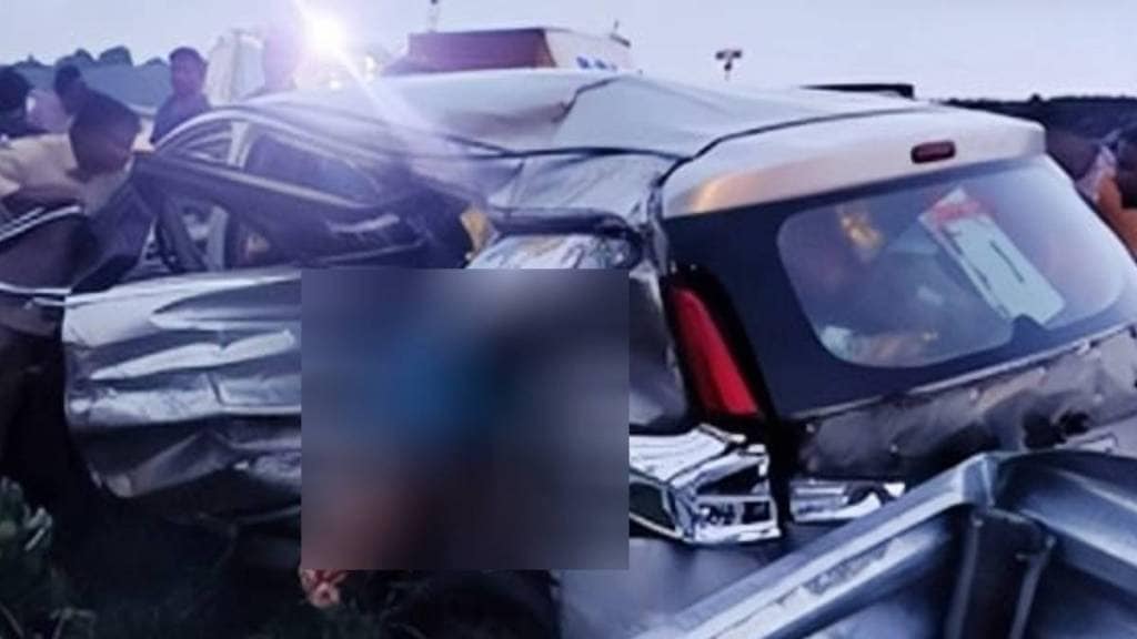 Accident Samruddhi Highway Wanoja and Karanja Washim district Four members of the same family died