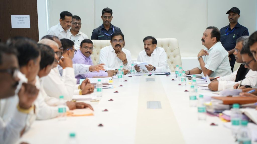sangli chandoli project affected demand cash compensation Jayant Patil to Forest Minister Ganesh Naik