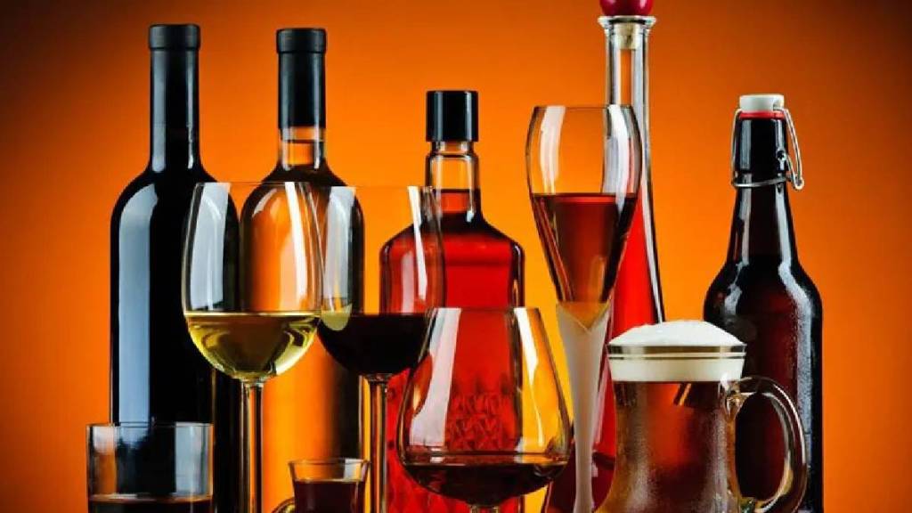 Excise department seizes country liquor bottles with stickers of various companies in Ballarpur