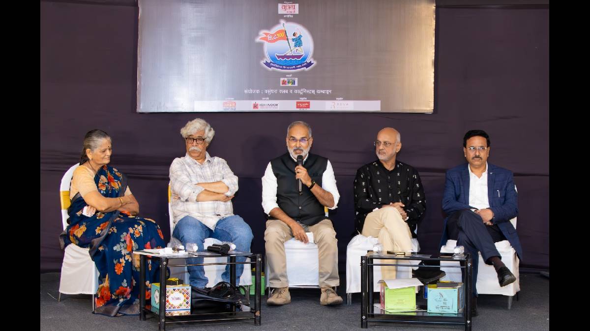 फडणीसांच्या चित्रांमध्ये कला, कल्पनांचा अनोखा मेळ; मंगला गोडबोले यांचे मत