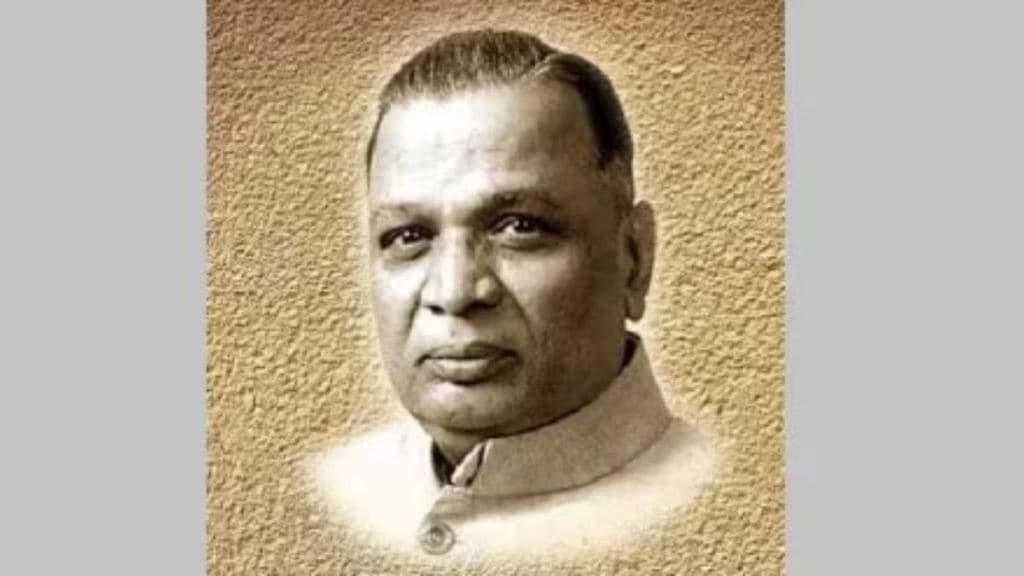shankarrao chavan  memorial statue neglect  issue Poor condition near statue area in Paithan