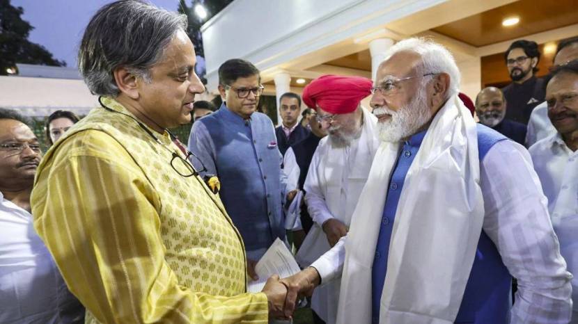 shashi tharoor and pm narendra modi