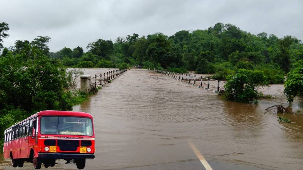 Heavy rains disrupt ST buses service in nagpur