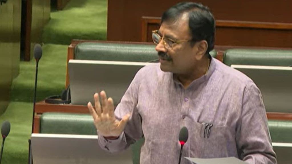 sudhir mungantiwar speaking on liquor ban