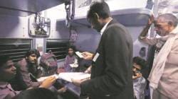 विनातिकीट प्रवाशांची धरपकड… ५८ कोटी दंड वसूल…