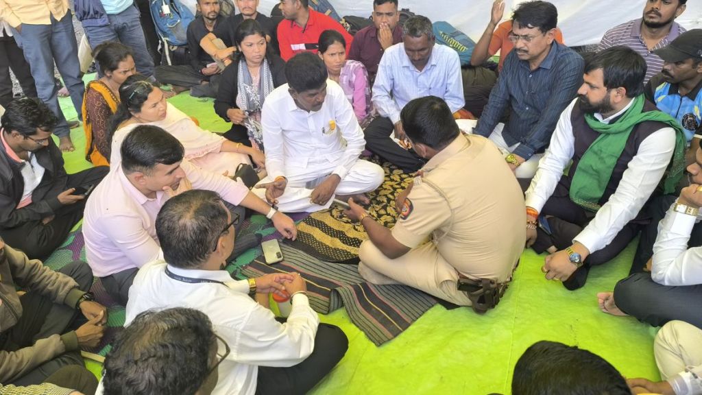 tribal contractual staff protest in nashik continues as talks fail agitation likely to intensify