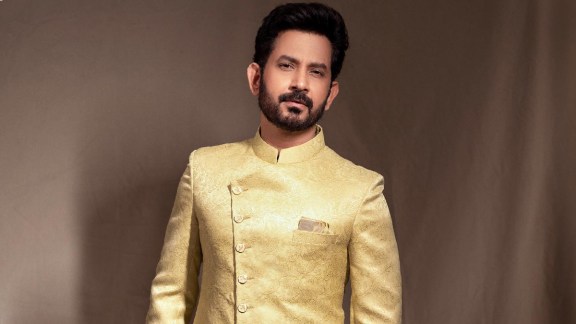 umesh kamat express happiness over marathi movie doing well box office