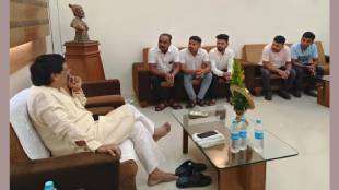 Injustice-affected employees from Sindhudurg met former MP Vinayak Raut