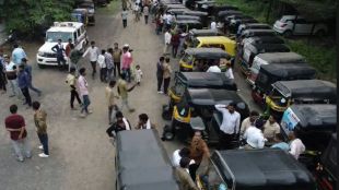 akola traffic police seize 104 autorickshaws and bust ganja smuggling