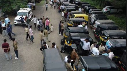 akola traffic police seize 104 autorickshaws and bust ganja smuggling