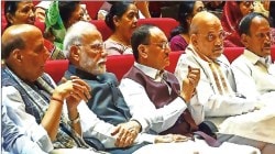 ‘विरोधकांचा पायावर धोंडा’