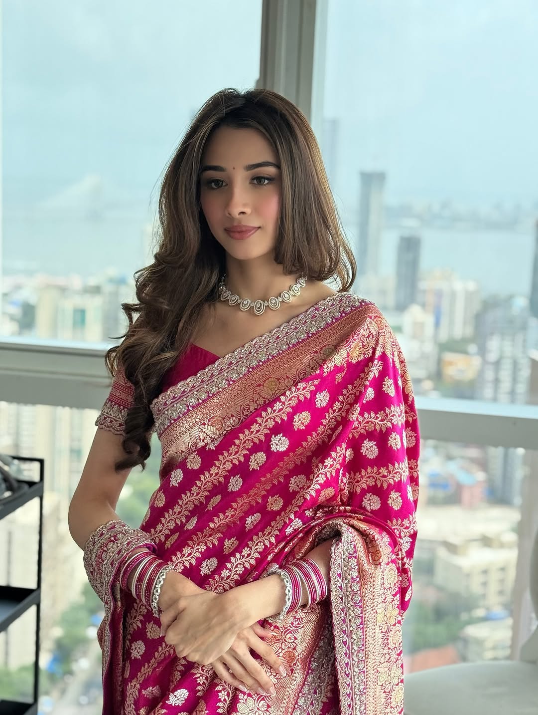 Tanishka Kulkarni Looks Graceful in Pink Banarasi Saree at Engagement with Yugendra Pawar