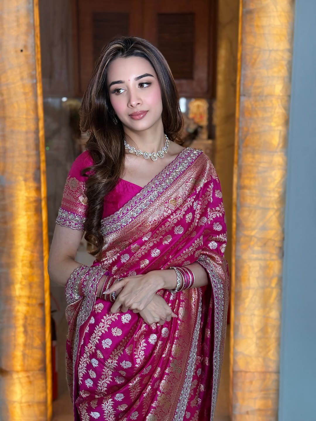 Tanishka Kulkarni Looks Graceful in Pink Banarasi Saree at Engagement with Yugendra Pawar