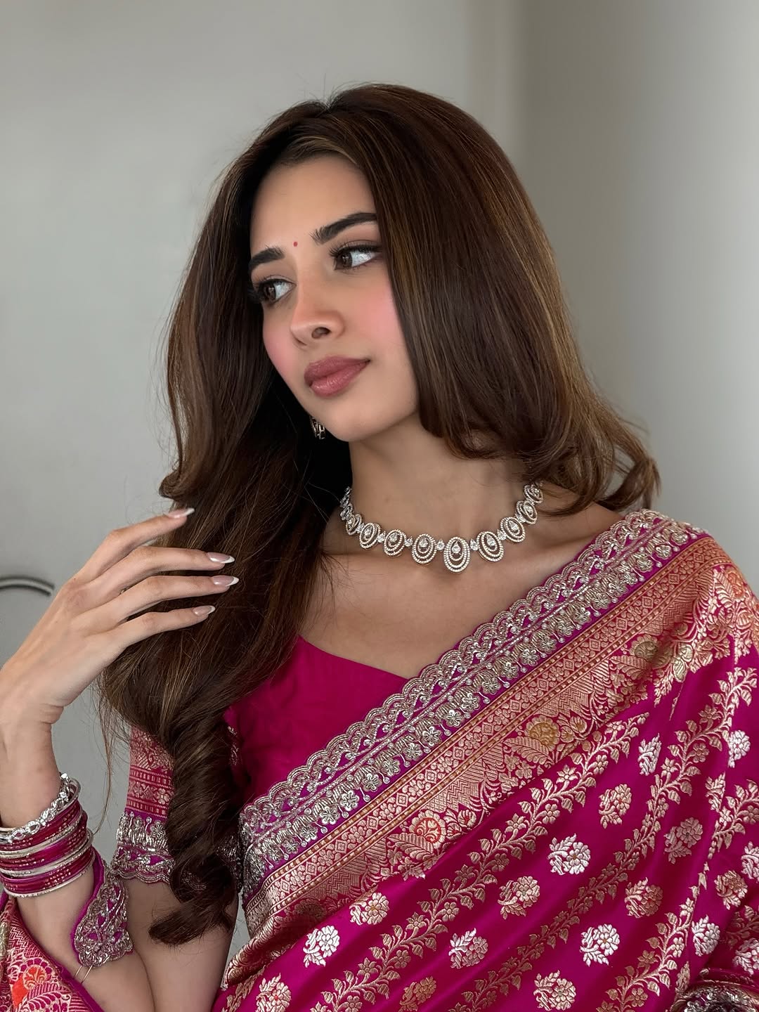Tanishka Kulkarni Looks Graceful in Pink Banarasi Saree at Engagement with Yugendra Pawar