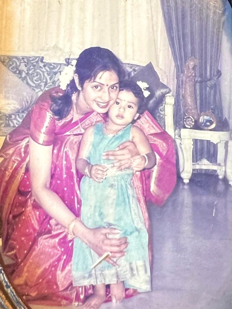 jahnvi kapoor and shreedevi