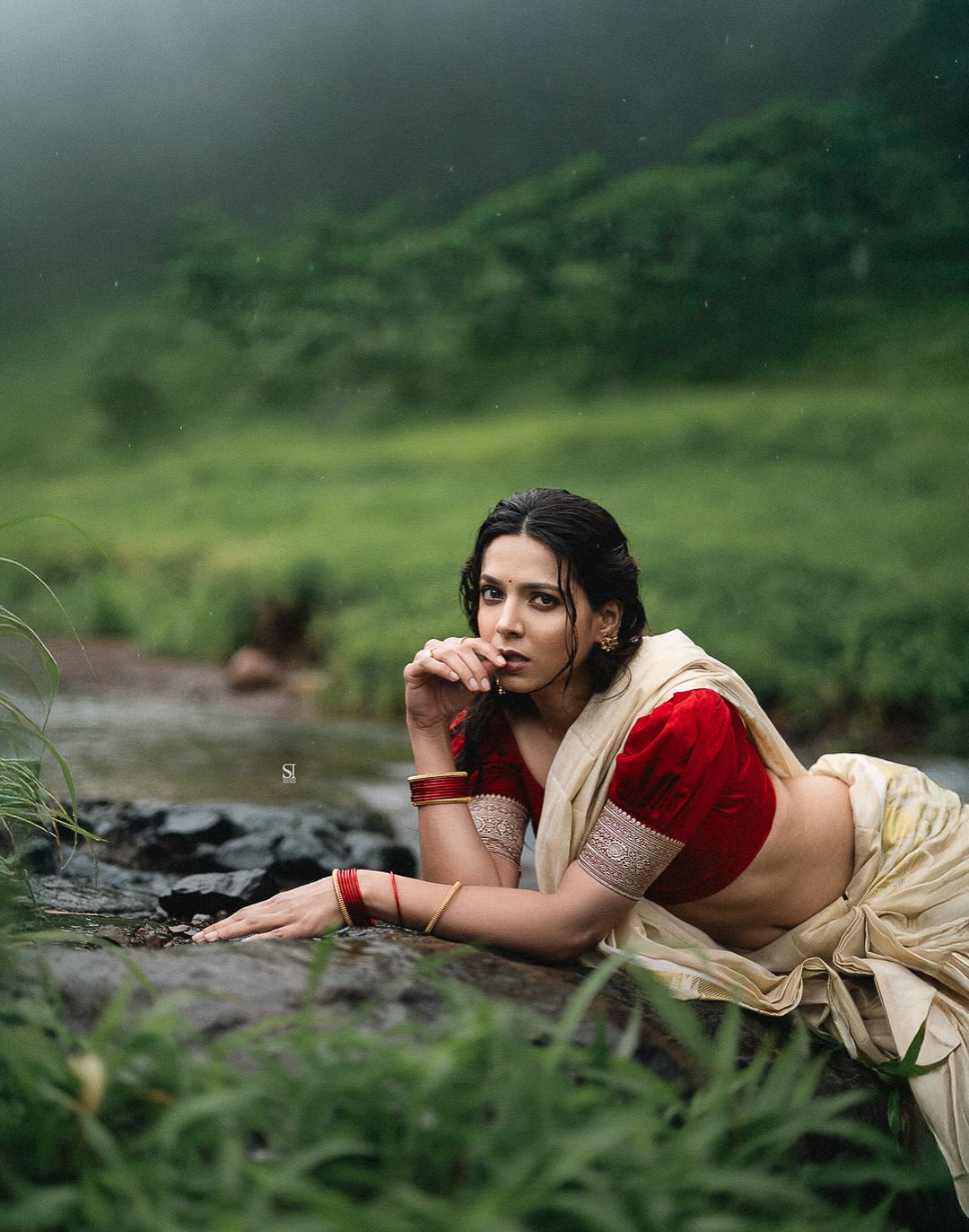 Marathi actress anaghaa Atul