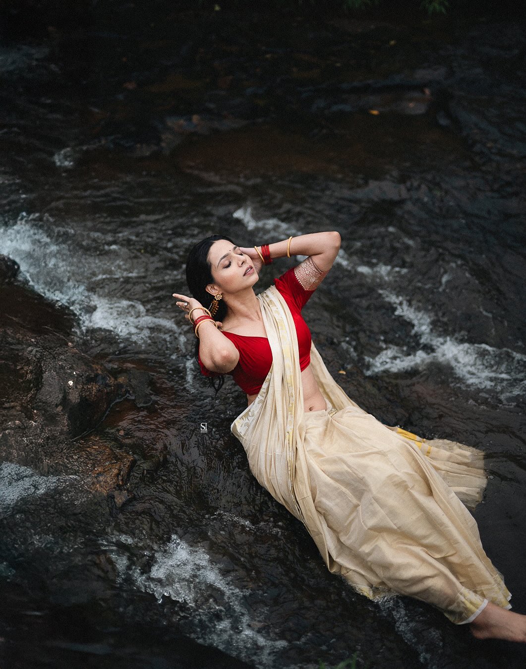 Marathi actress anaghaa Atul