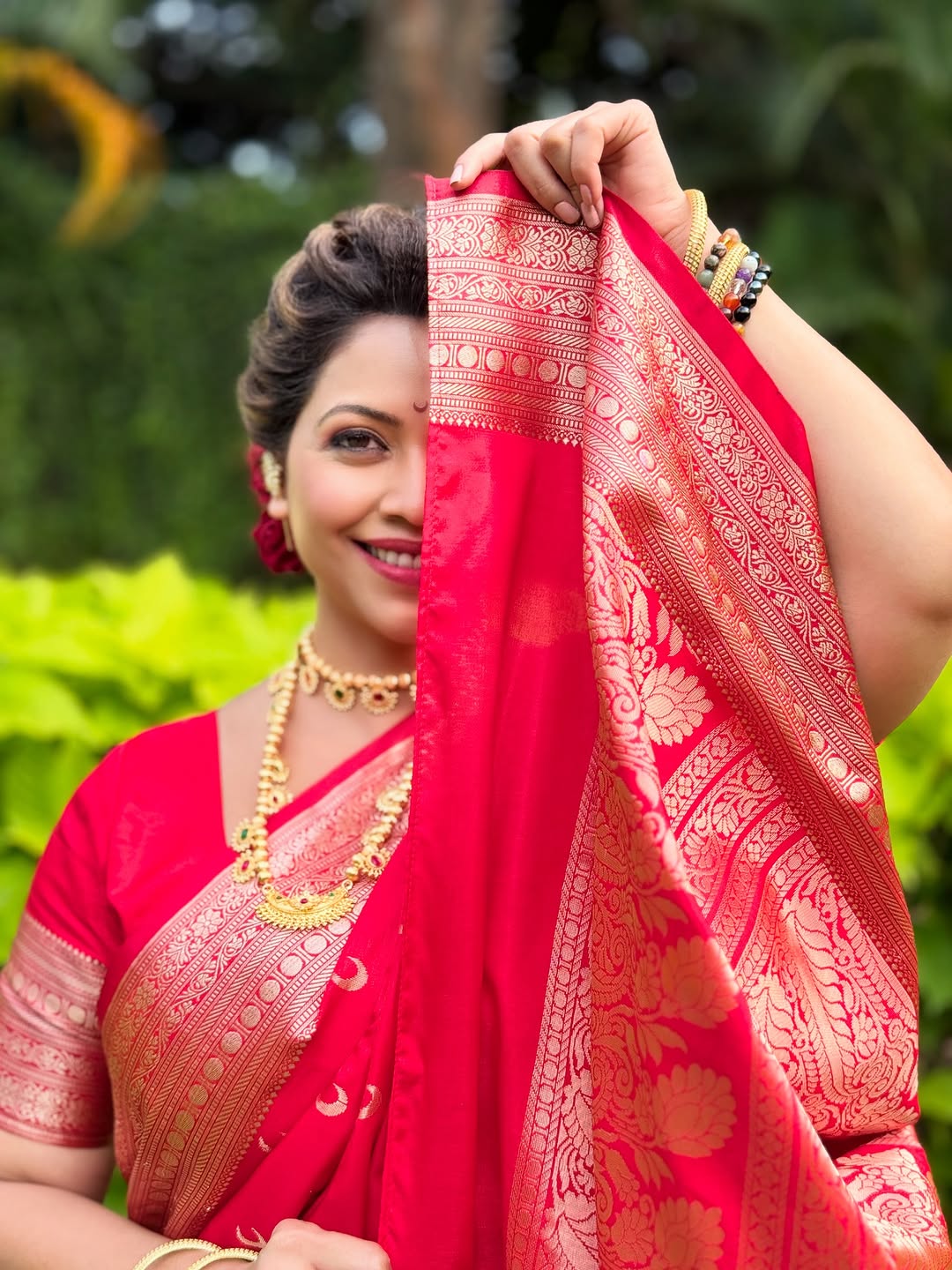 Marathi actress deepali Pansare red nauvari saree traditional look photoshoot