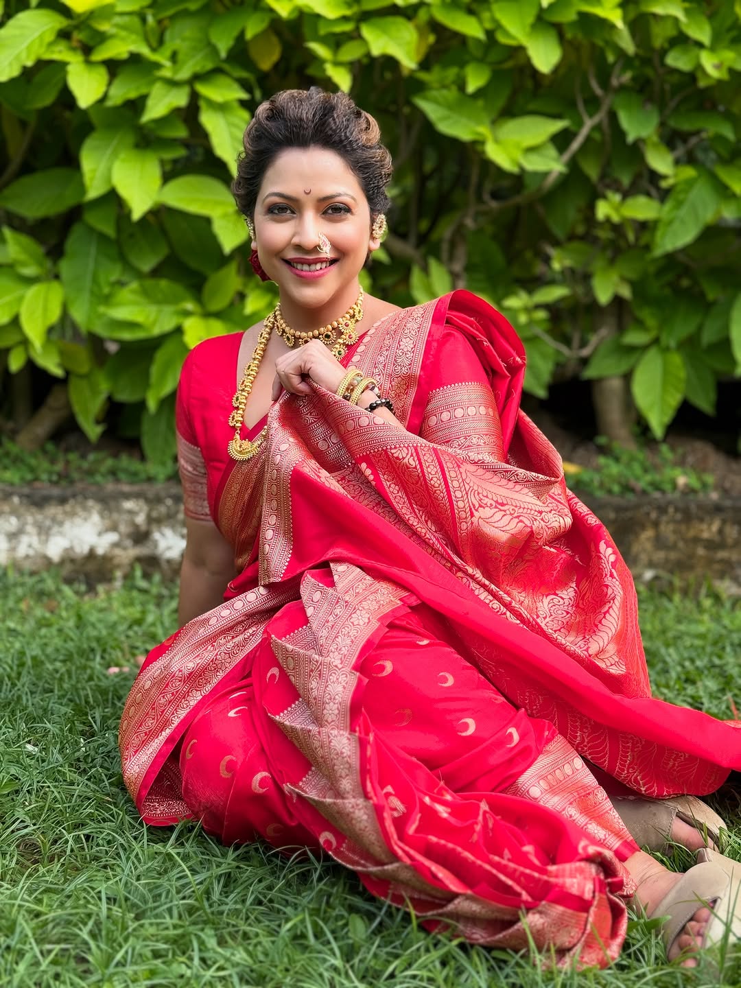 Marathi actress deepali Pansare red nauvari saree traditional look photoshoot