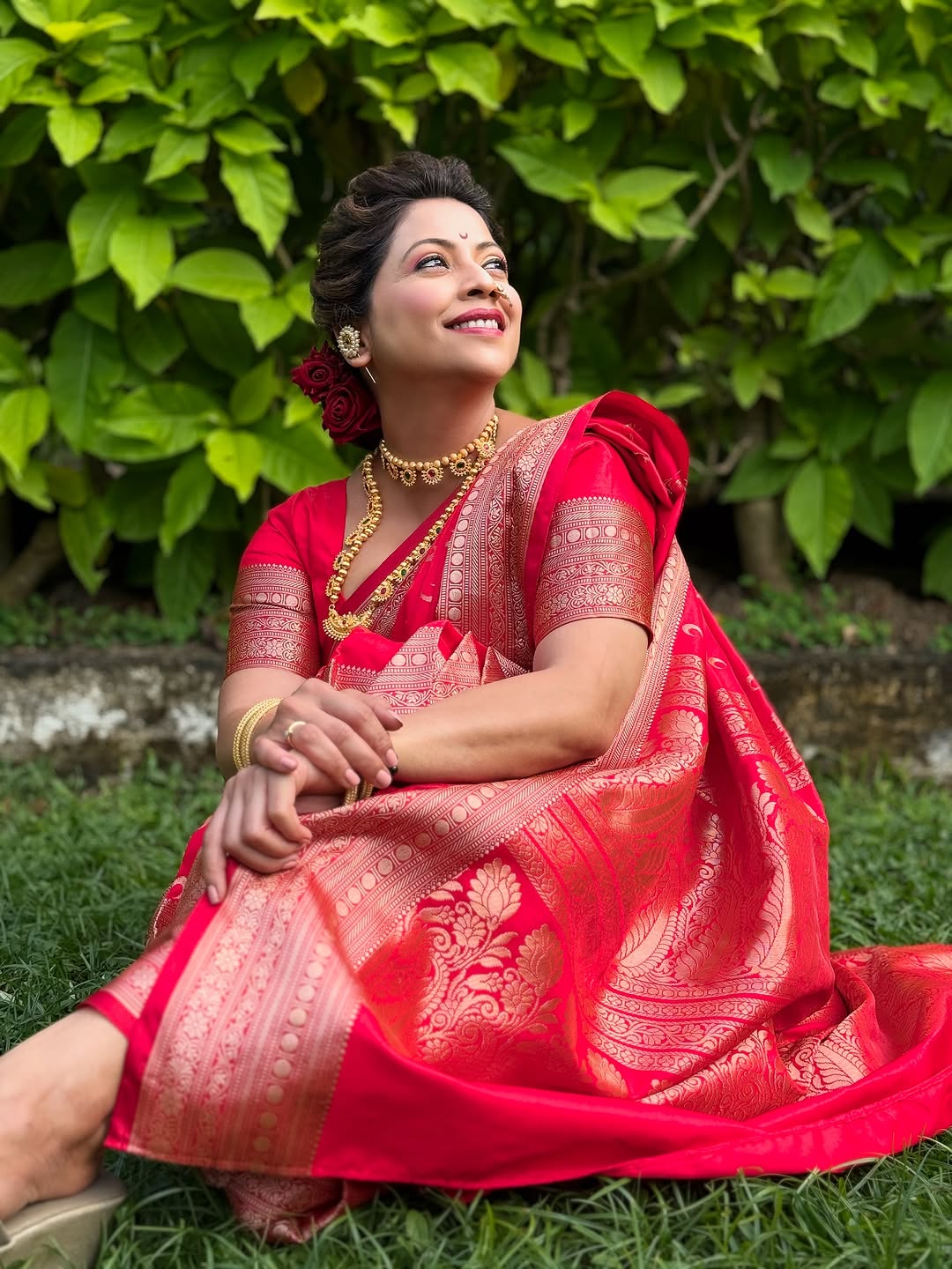 Marathi actress deepali Pansare red nauvari saree traditional look photoshoot