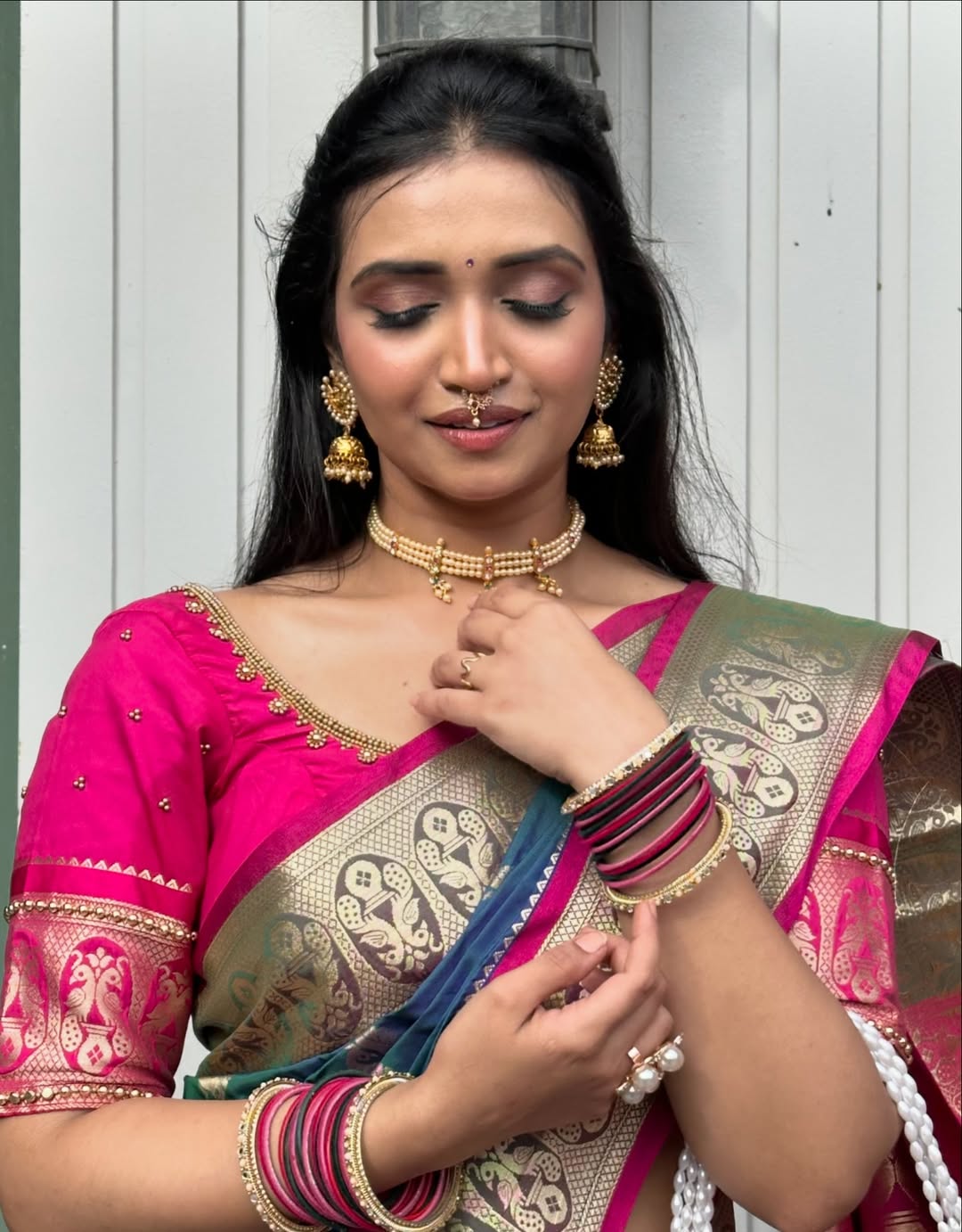 Star Pravah Ganeshotsav 2025 aai Baba retire hot aahet fame palvi kadam traditional look photoshoot vira