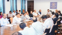 मुंबईकरांसाठी २६८ वातानुकूलीत रेल्वे गाड्या; मंत्रिमंडळ बैठकीत राज्यातील ‘या’ महत्त्वाच्या प्रकल्पांना मान्यता