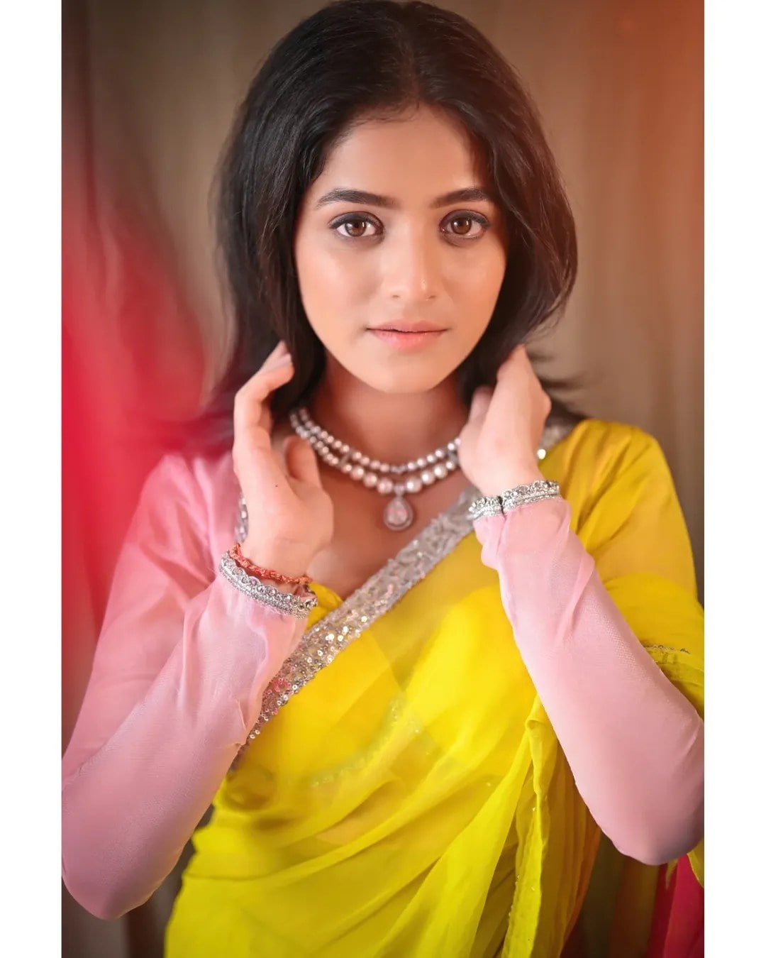 Sharyu Sonawane, Paru serial actress