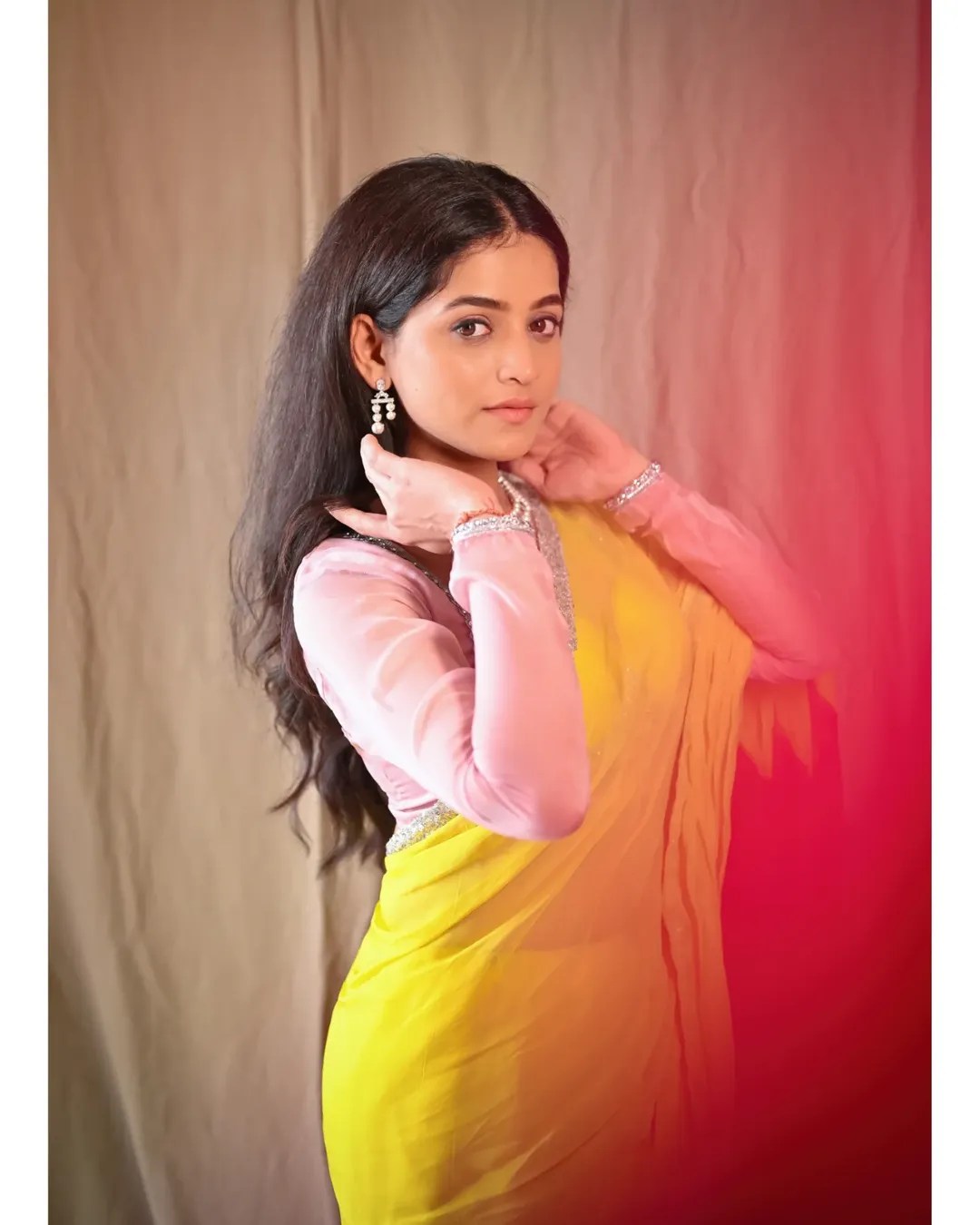 Sharyu Sonawane, Paru serial actress