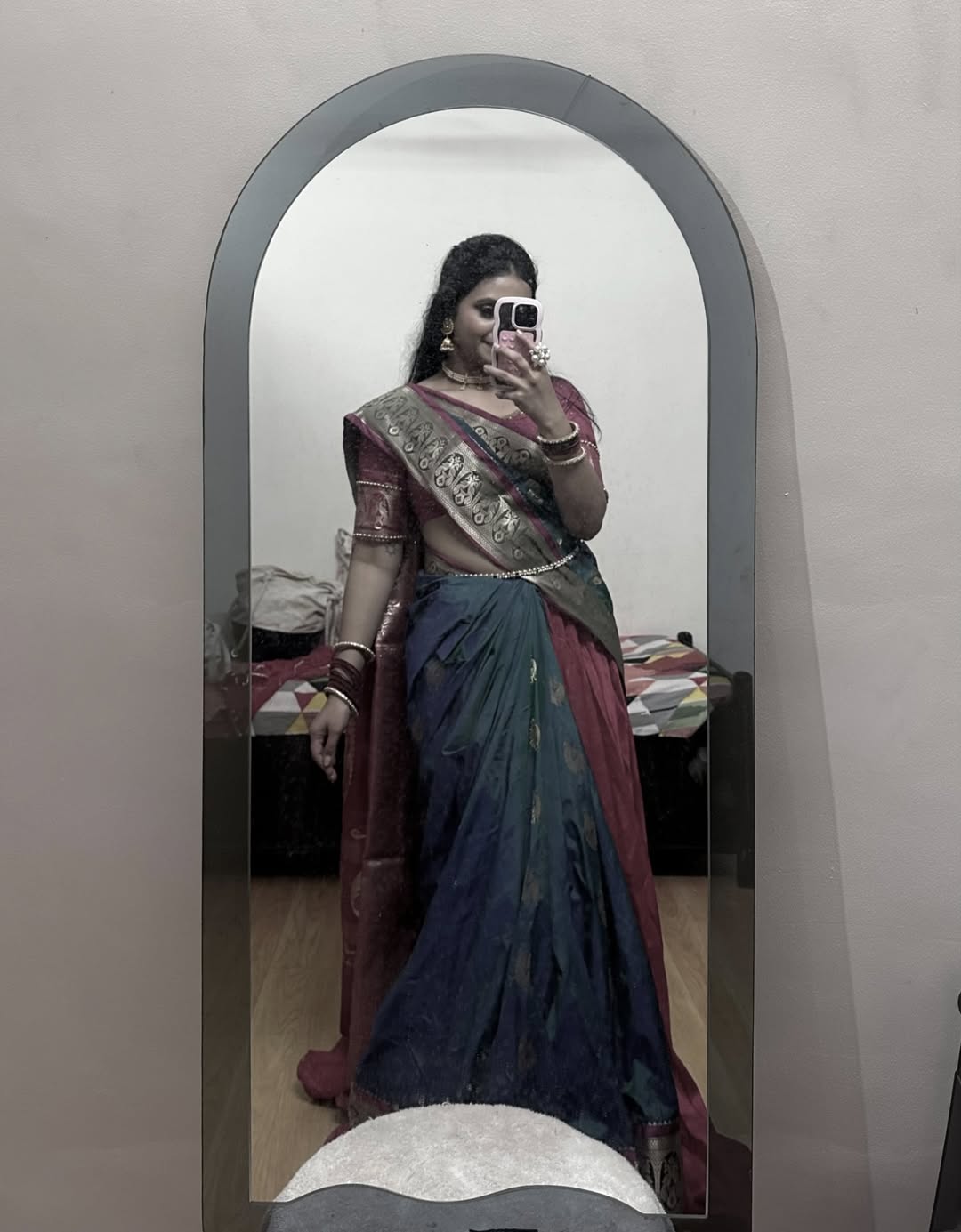 Star Pravah Ganeshotsav 2025 aai Baba retire hot aahet fame palvi kadam traditional look photoshoot vira
