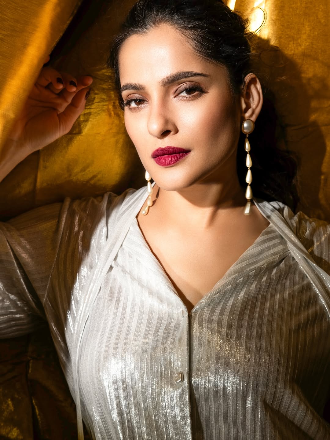 Marathi actress Priya bapat glamrous photoshoot 