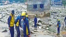 उत्तराखंडमध्ये निम्मे गाव गाळाखाली, धराली गावातून १९० जणांची सुटका, खराब हवामानाचे आव्हान