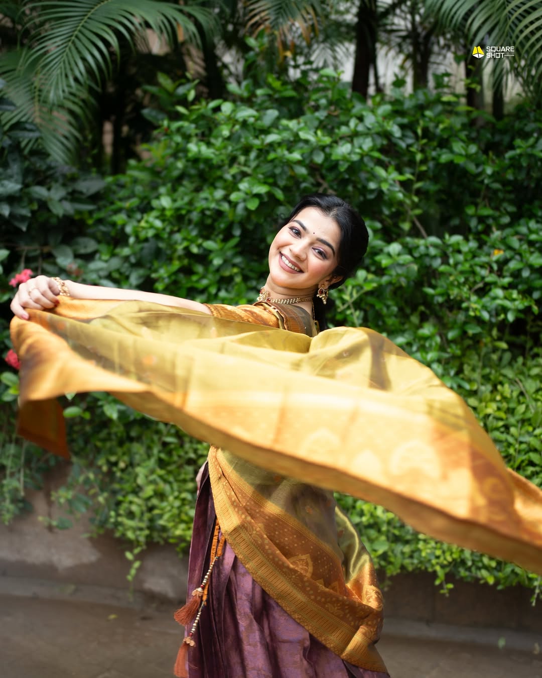 Actress Krutika Deo Star Pravah Ganeshotsav 2025