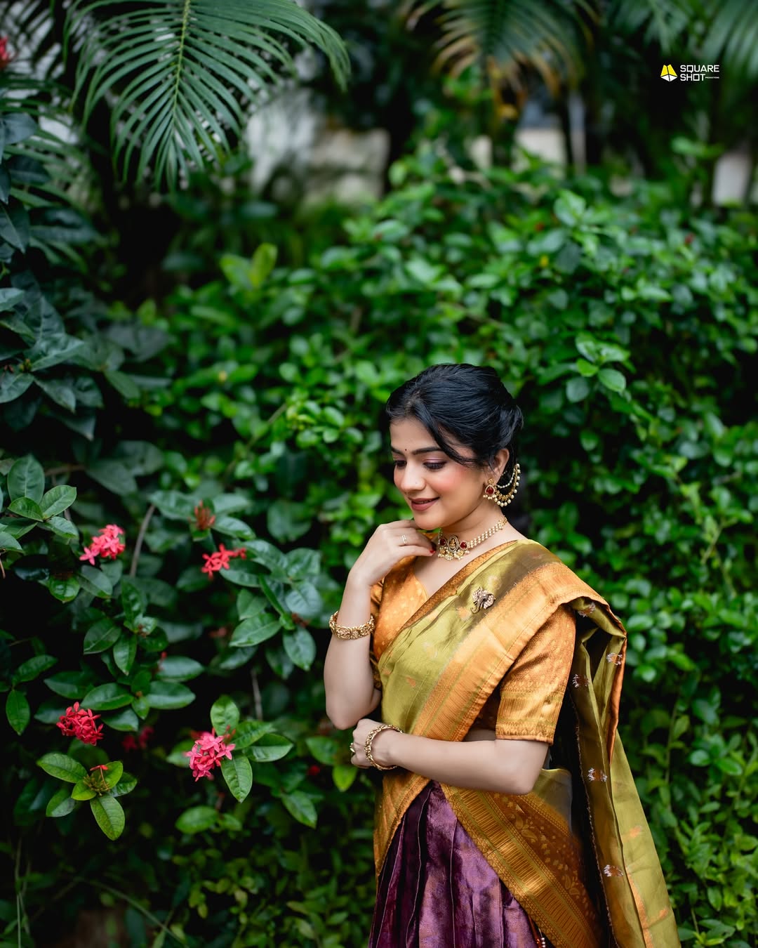 Actress Krutika Deo Star Pravah Ganeshotsav 2025