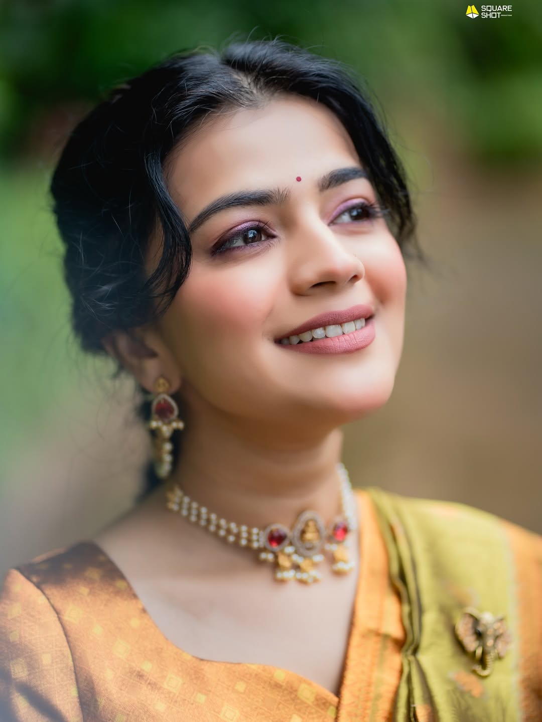 Actress Krutika Deo Star Pravah Ganeshotsav 2025