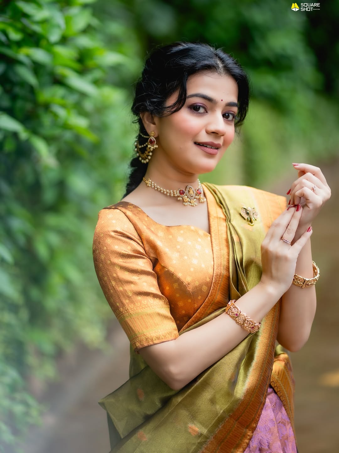 Actress Krutika Deo Star Pravah Ganeshotsav 2025