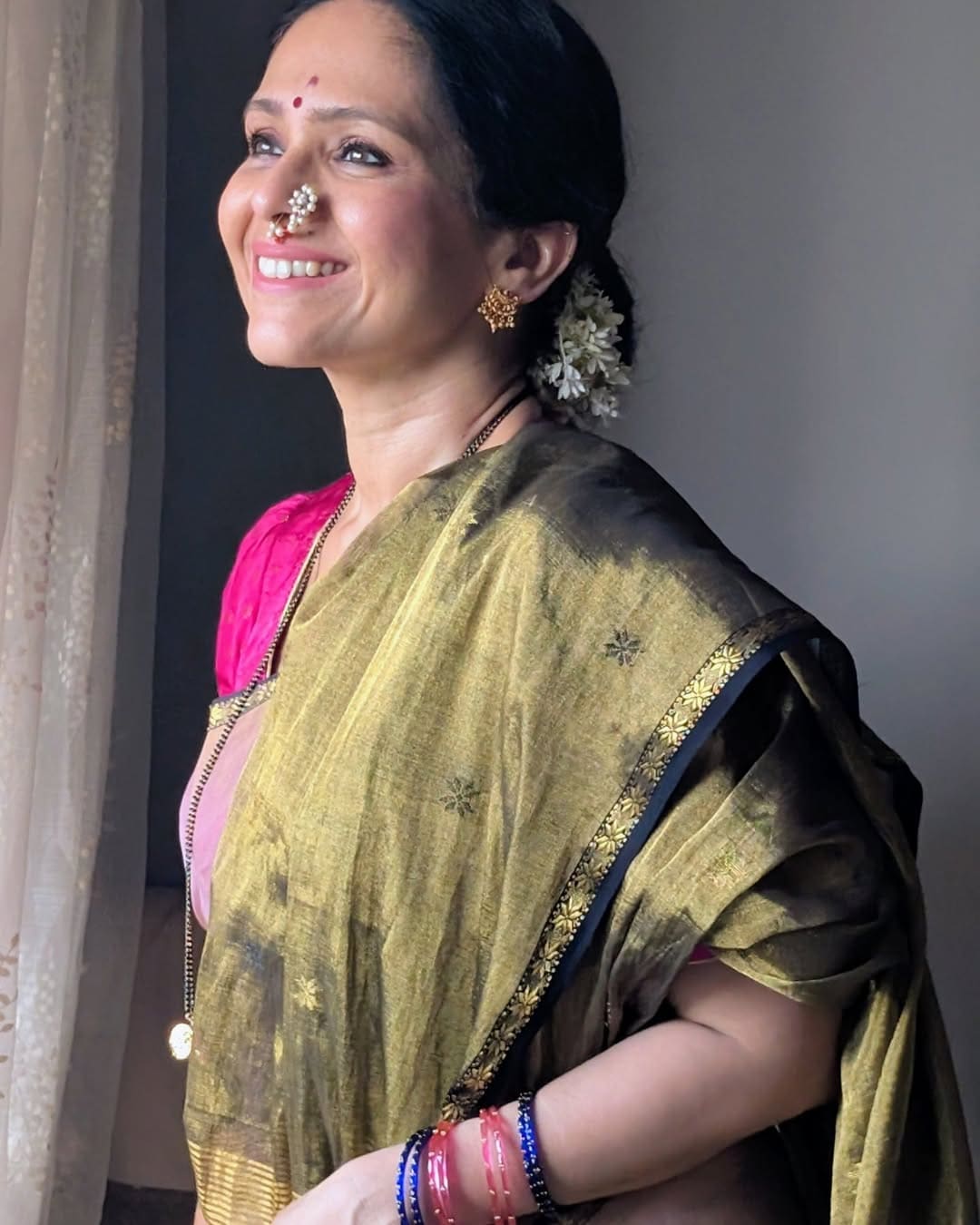 Aishwarya Narkar Black Narayan Peth Saree