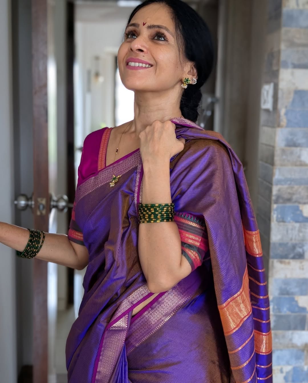 Aishwarya Narkar Green Cotton Saree Look