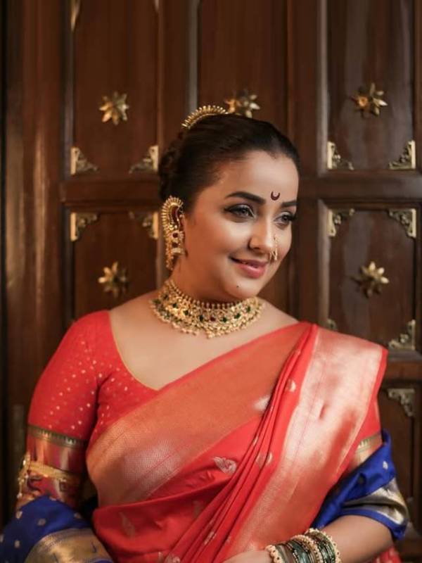 Apurva nemlekar marathi look ganeshostav 2025