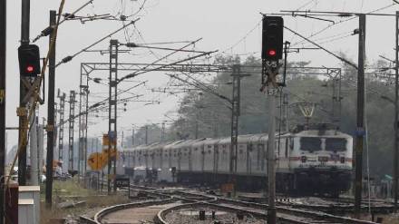 Automatic signal system on Manmad Jalgaon railway line