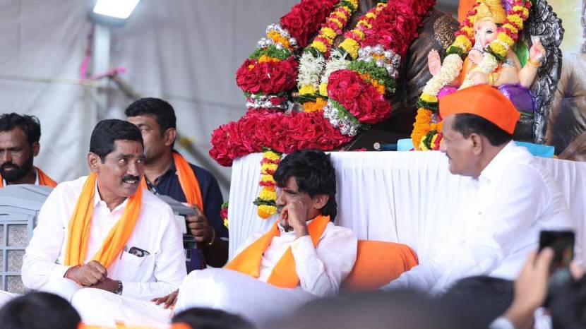 MP Bajrang Sonawane meets Manoj Jarange Patil