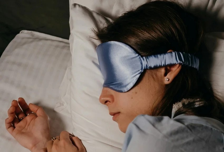 healthiest way to sleep, side vs back sleeping