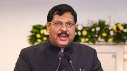 CJI B.R Gavai: भटक्या कुत्र्यांविरोधातील सर्वोच्च न्यायालयाच्या निर्णयावर देशभरातून नाराजी; सरन्यायाधीश बी. आर. गवई म्हणाले, “मी…”