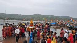 हर्णे बंदरात नारळी पौर्णिमेचा जल्लोष; पारंपारिक पद्धतीने सोन्याचा नारळ दर्याला अर्पण