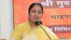 दिल्लीच्या मुख्यमंत्री रेखा गुप्ता यांच्यावर हल्ला, जनसुनावणीदरम्यान तरुणाने कानशिलात लगावली