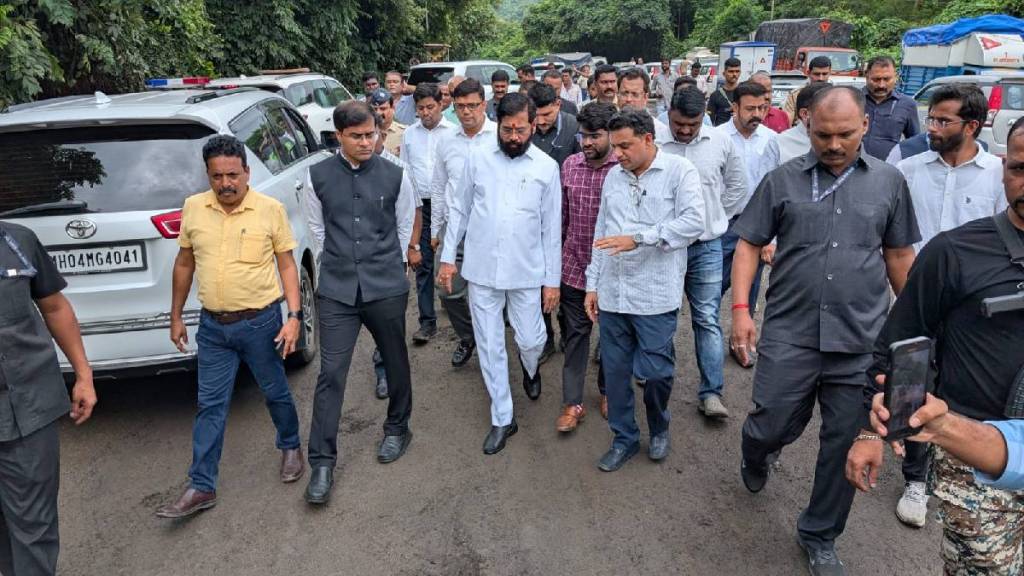 Deputy Chief Minister inspects the repair of Gaimukh Ghat road