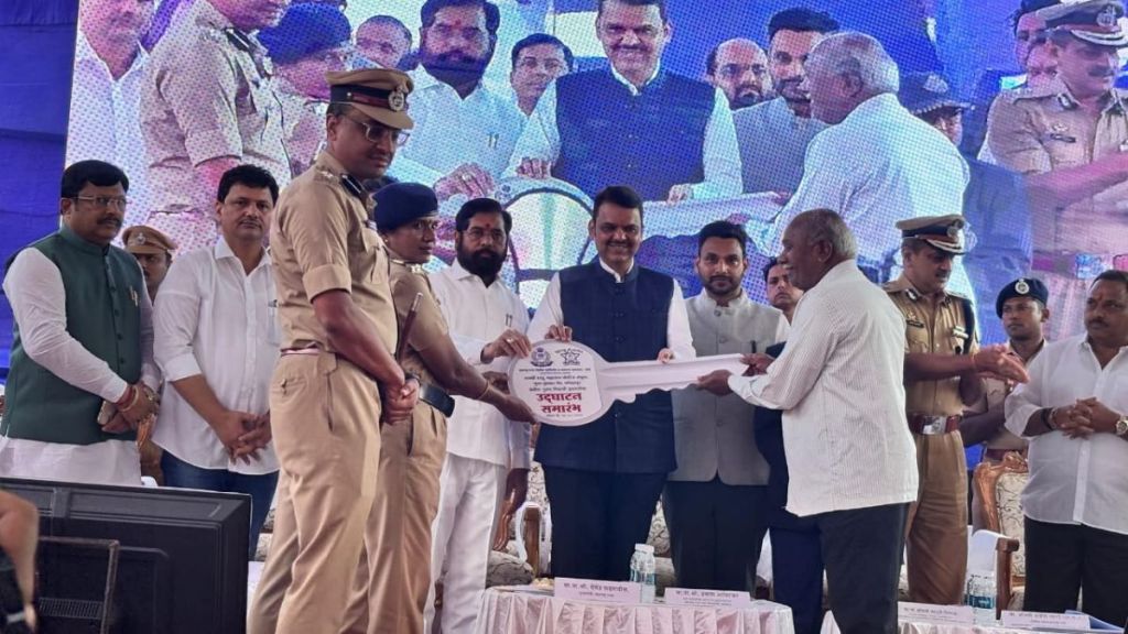 CM Devendra Fadnavis hands over keys of new police housing complex in Kolhapur