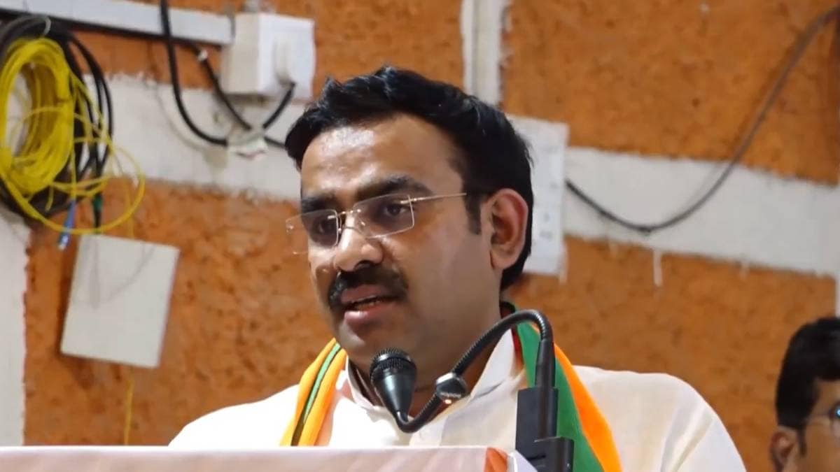 Parinay Fuke Statement Over Shivsena, What Did He Said? What Deepak ...