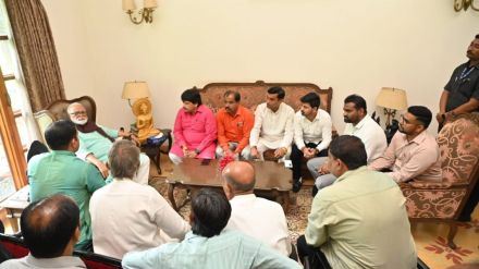 Ganesh mandals in Nashik meet Chhagan Bhujbal with demands on immersion and festival issues
