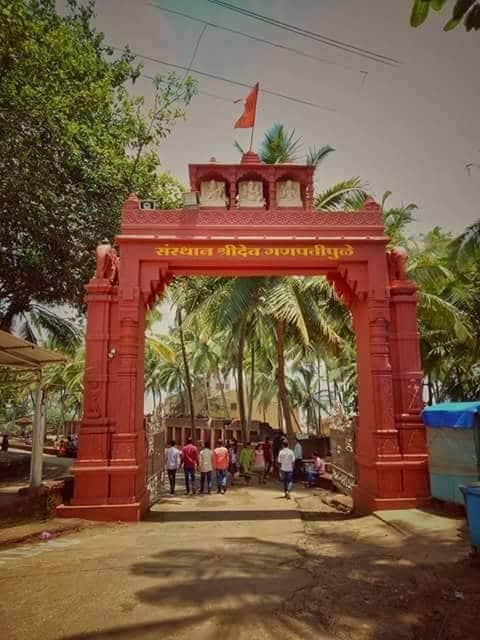Ganpatipule temple dresscode board in temple
