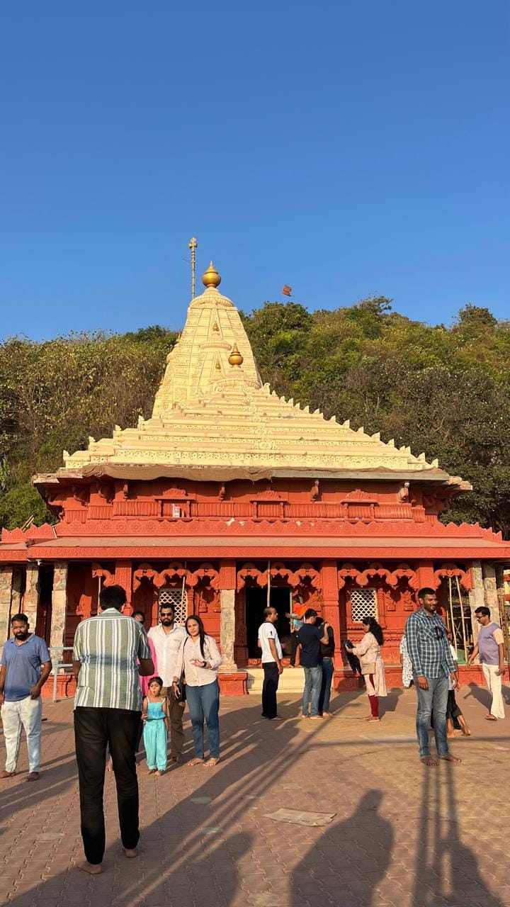 Ganpatipule temple dresscode board in temple